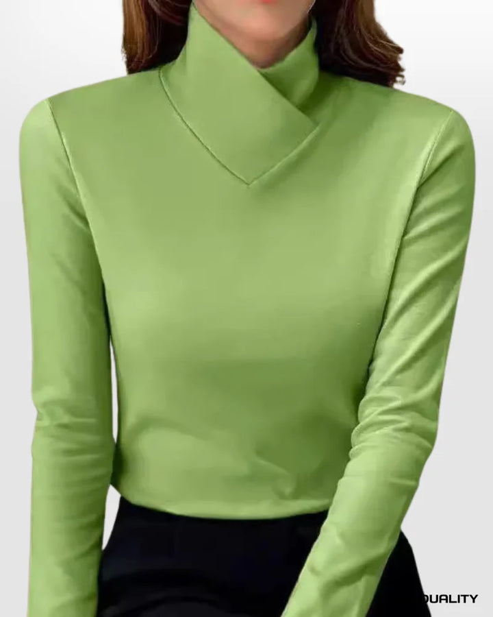 Thea - Sleek Turtleneck Top