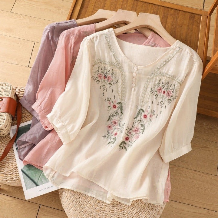 Lottie™ – Embroidered Relaxed Blouse