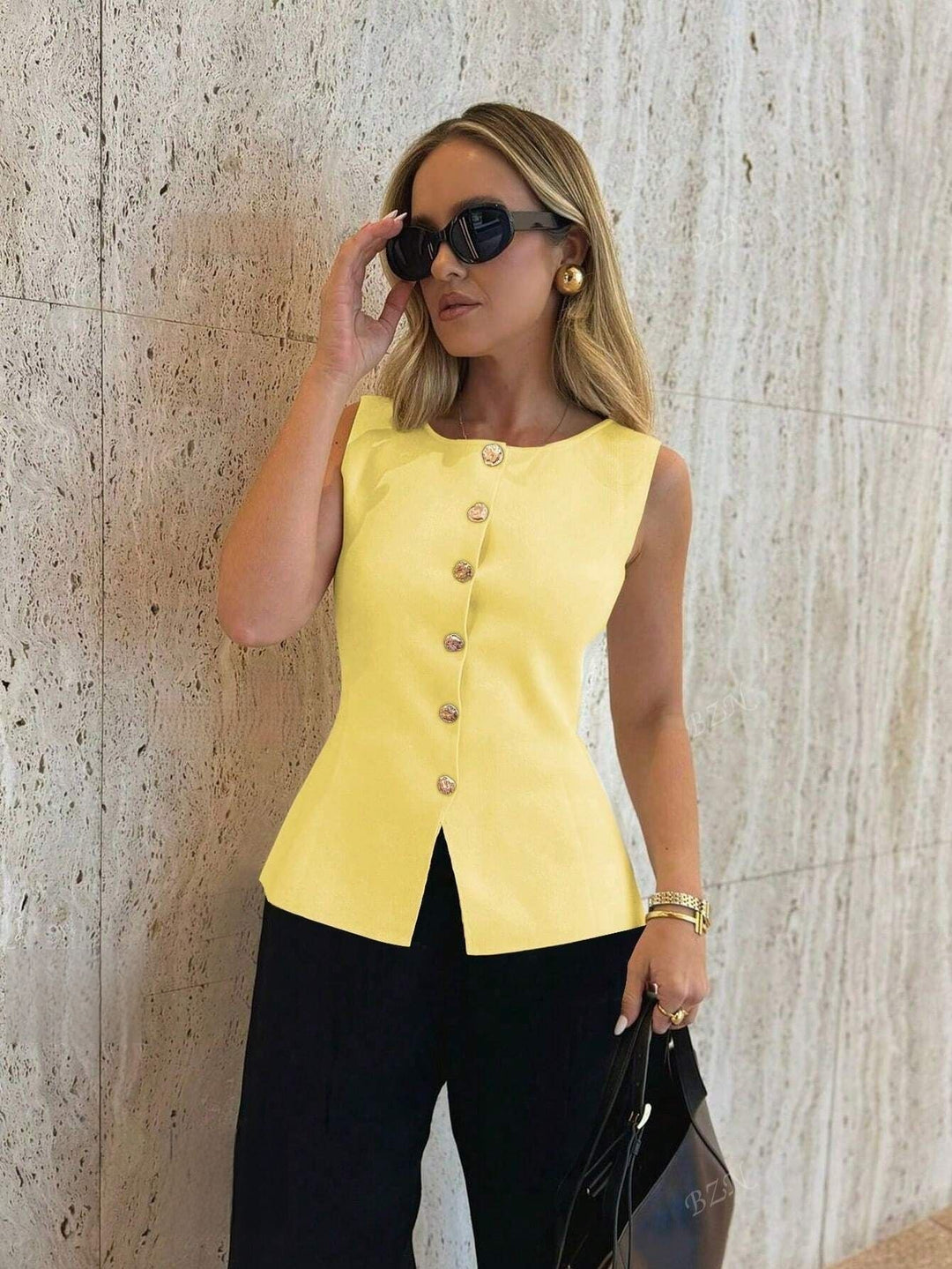 Maisie™ – Sleeveless Peplum Button-Up Women's Blouse