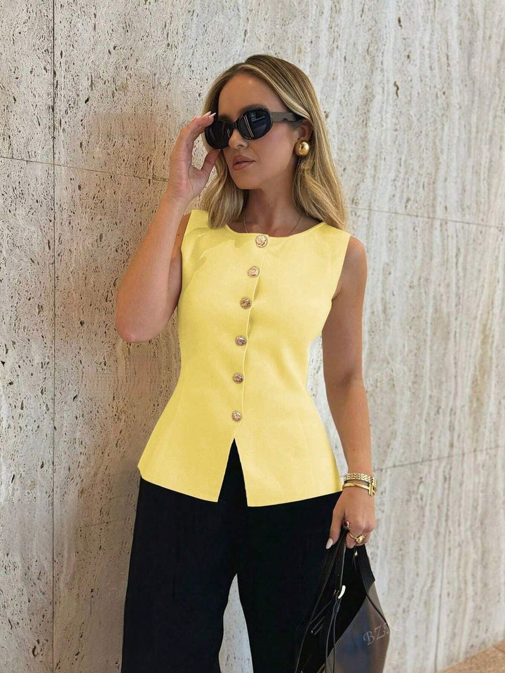 Maisie™ – Sleeveless Peplum Button-Up Women's Blouse