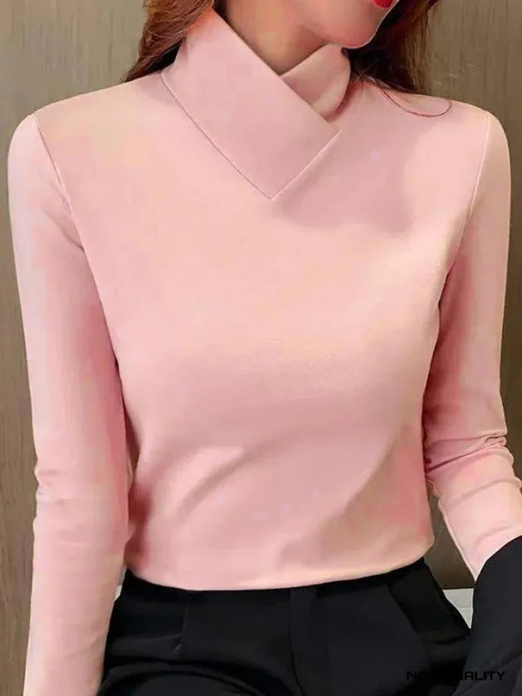 Thea - Sleek Turtleneck Top
