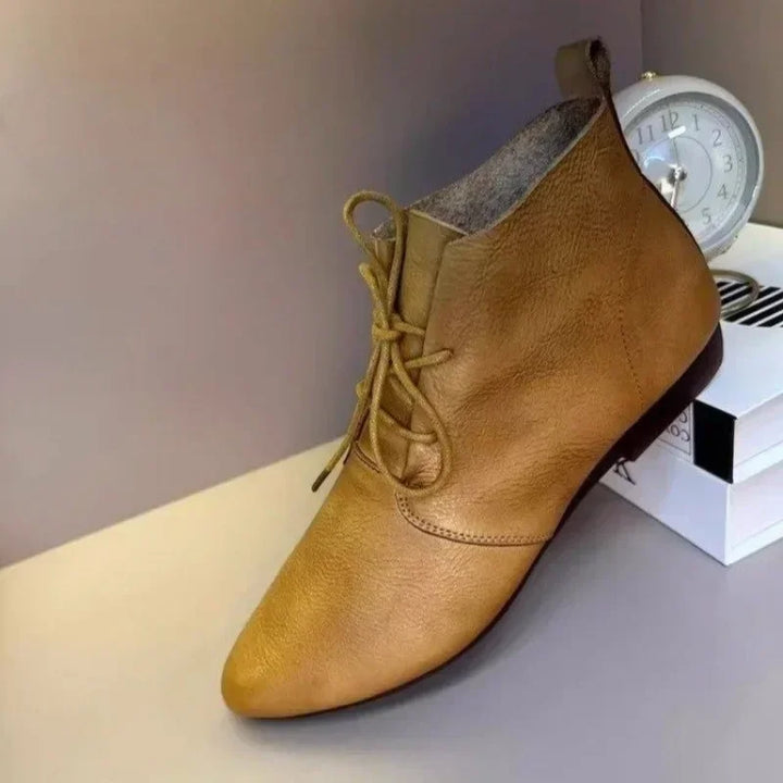 Monroe - Chic Lace-Up Boots