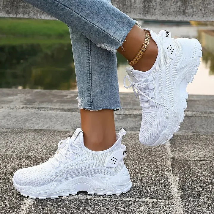 Nora - Supportive Everyday Sneakers